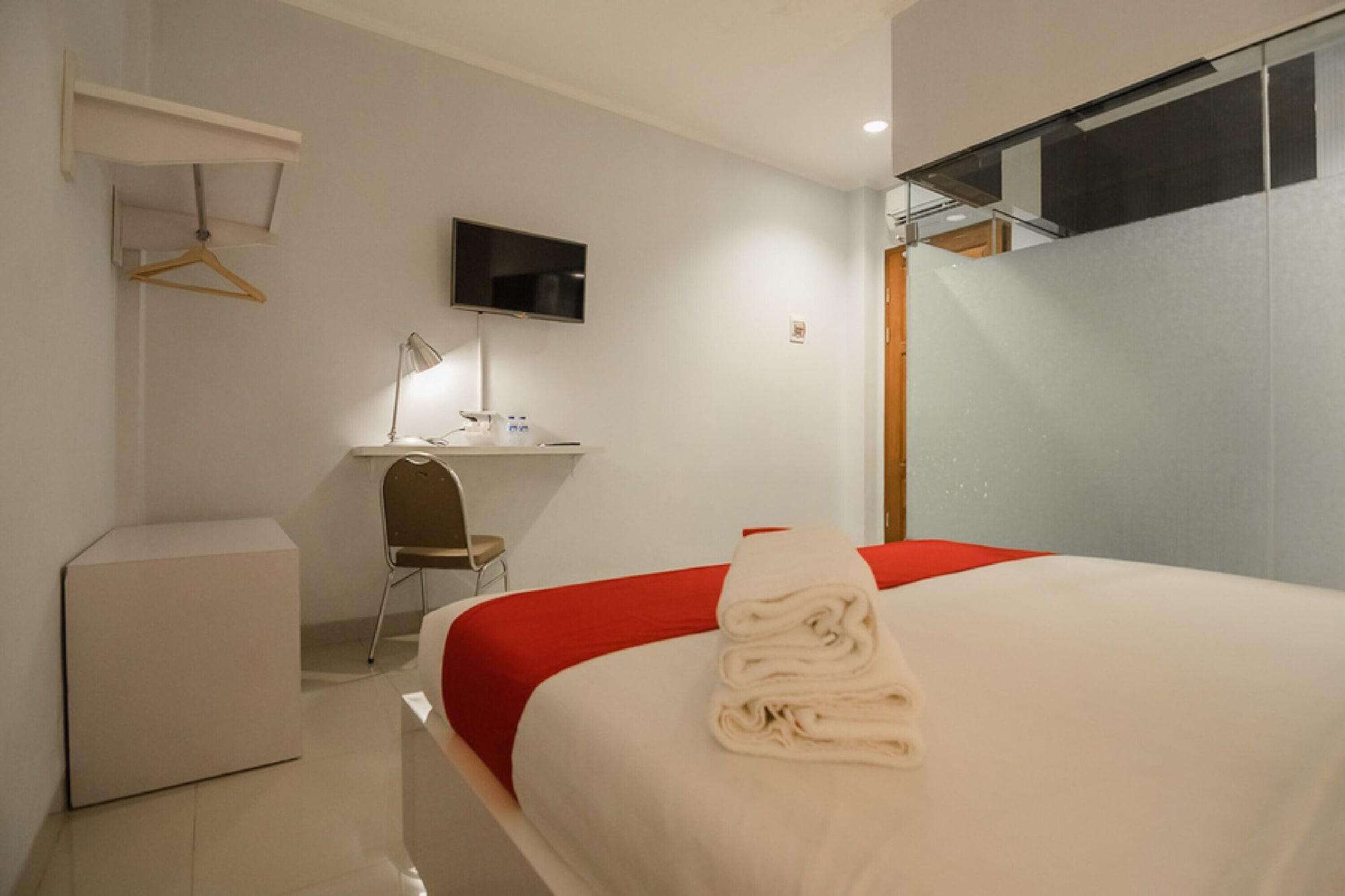 เรดดอร์ซ พลัส เนียร์ ซูการ์โนฮัตตาแอร์พอร์ต 2 Hotel ทังเกอรัง ภายนอก รูปภาพ