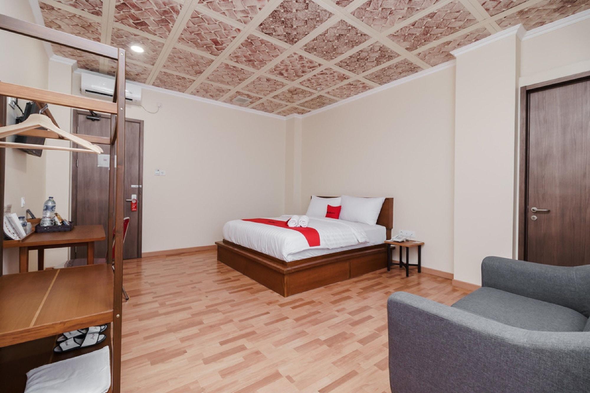 เรดดอร์ซ พลัส เนียร์ ซูการ์โนฮัตตาแอร์พอร์ต 2 Hotel ทังเกอรัง ภายนอก รูปภาพ