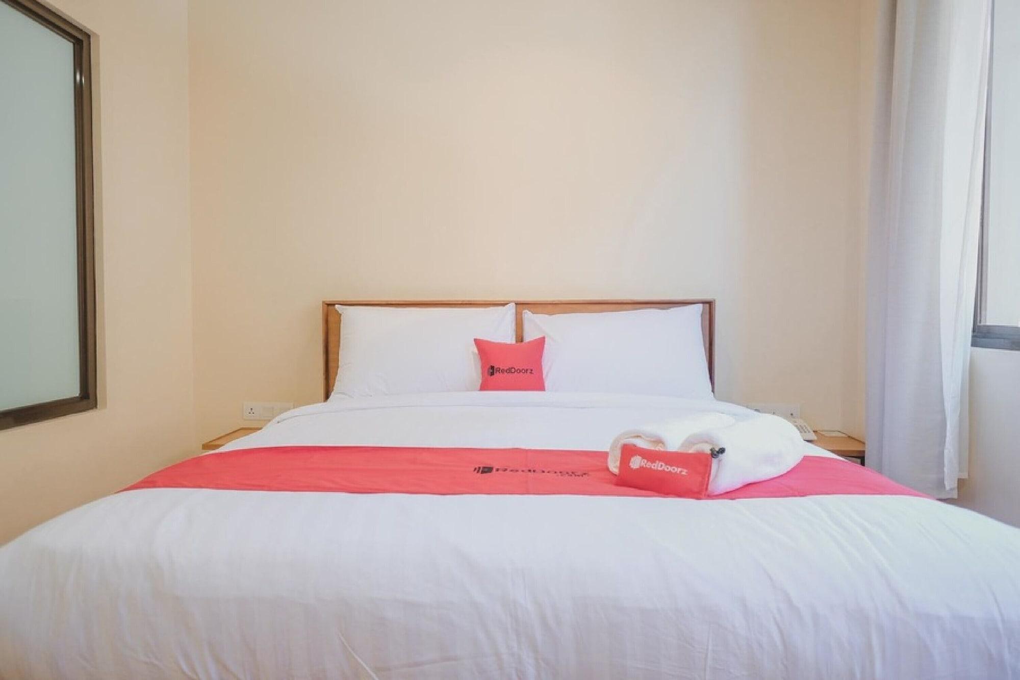 เรดดอร์ซ พลัส เนียร์ ซูการ์โนฮัตตาแอร์พอร์ต 2 Hotel ทังเกอรัง ภายนอก รูปภาพ