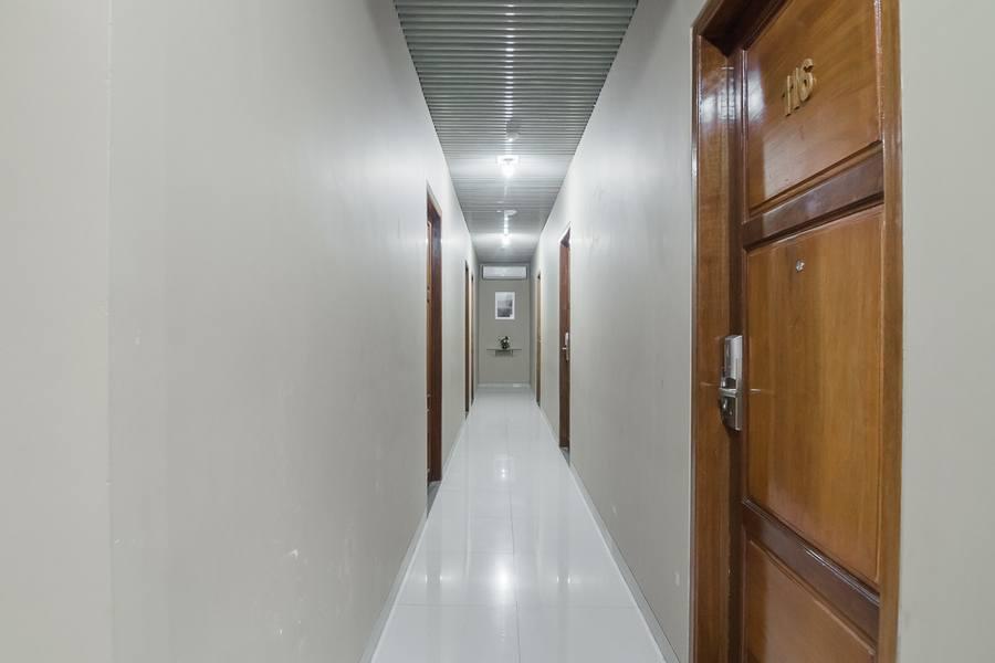 เรดดอร์ซ พลัส เนียร์ ซูการ์โนฮัตตาแอร์พอร์ต 2 Hotel ทังเกอรัง ภายนอก รูปภาพ