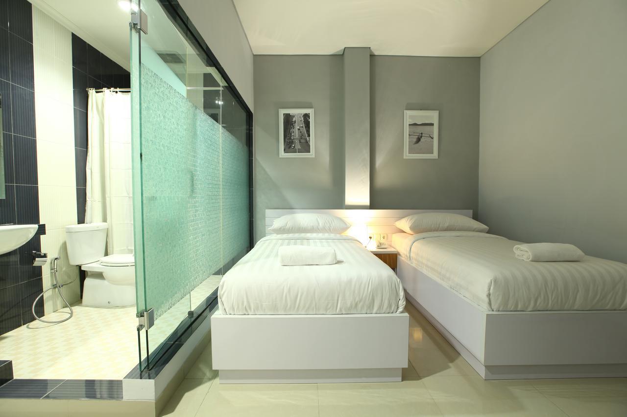 เรดดอร์ซ พลัส เนียร์ ซูการ์โนฮัตตาแอร์พอร์ต 2 Hotel ทังเกอรัง ภายนอก รูปภาพ