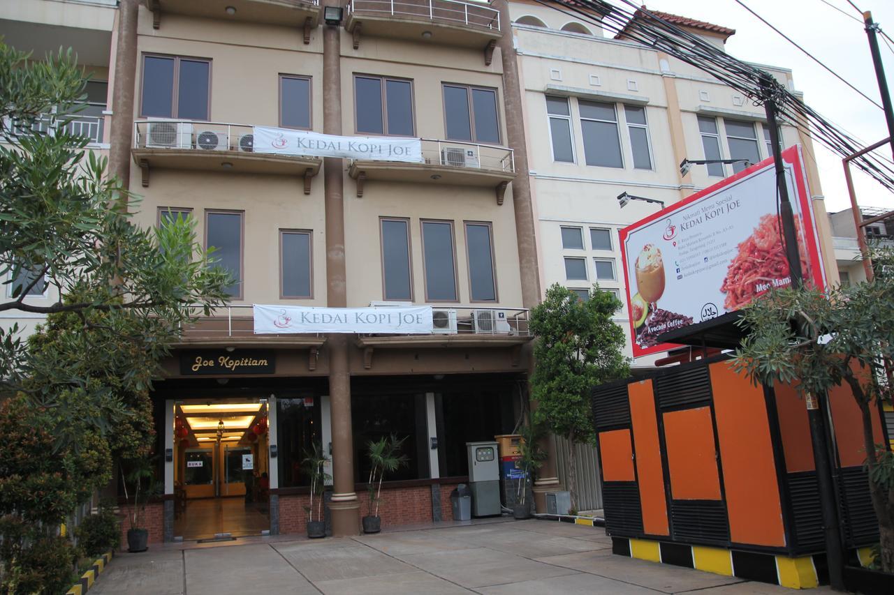 เรดดอร์ซ พลัส เนียร์ ซูการ์โนฮัตตาแอร์พอร์ต 2 Hotel ทังเกอรัง ภายนอก รูปภาพ
