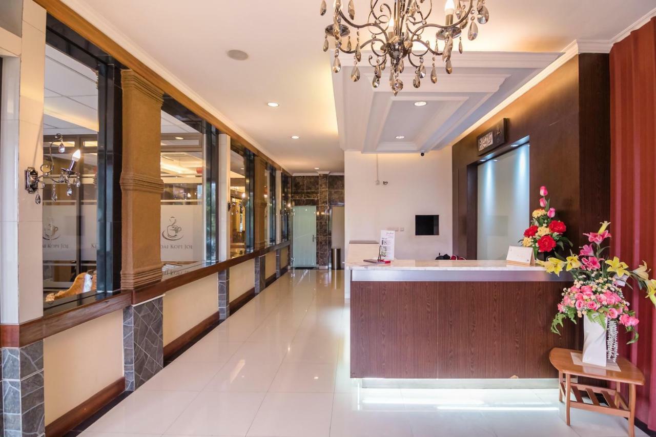 เรดดอร์ซ พลัส เนียร์ ซูการ์โนฮัตตาแอร์พอร์ต 2 Hotel ทังเกอรัง ภายนอก รูปภาพ