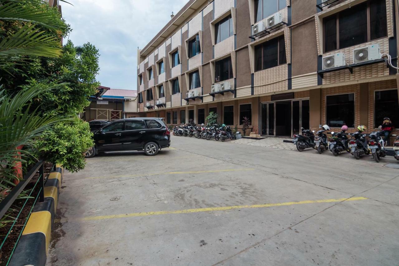 เรดดอร์ซ พลัส เนียร์ ซูการ์โนฮัตตาแอร์พอร์ต 2 Hotel ทังเกอรัง ภายนอก รูปภาพ