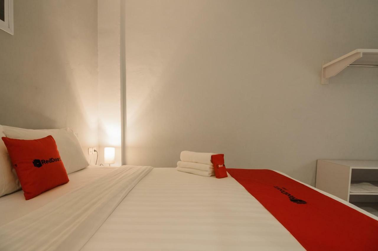 เรดดอร์ซ พลัส เนียร์ ซูการ์โนฮัตตาแอร์พอร์ต 2 Hotel ทังเกอรัง ภายนอก รูปภาพ